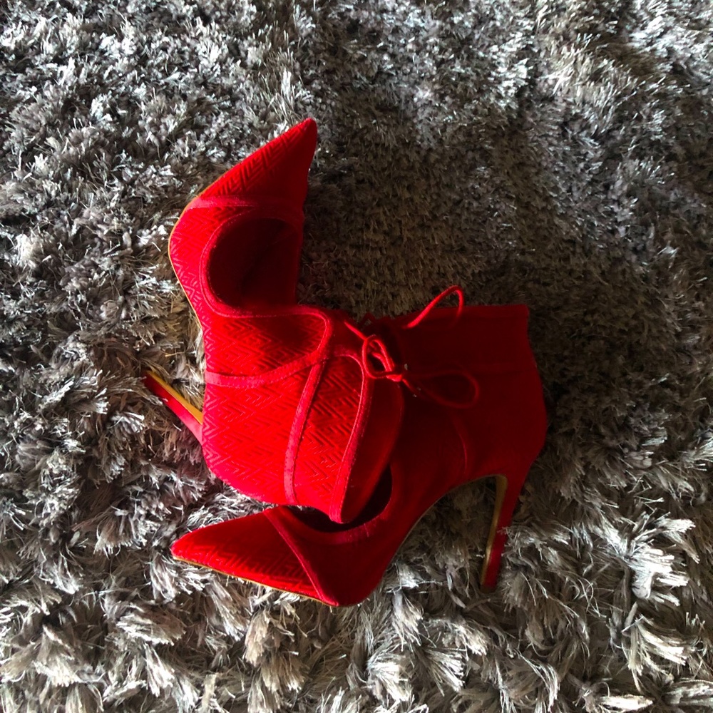 GIANNI BINI Zooleika RED Lace-Up MESH/SUEDE Ankle Shooties STILETTO HEELS Sz 9M